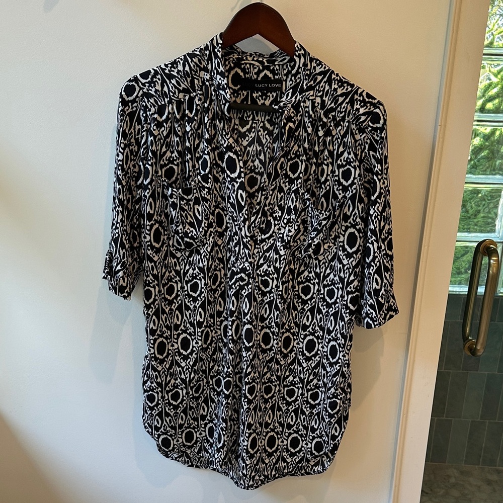 Lucy Love Monochrome Patterned Button Down Shirt